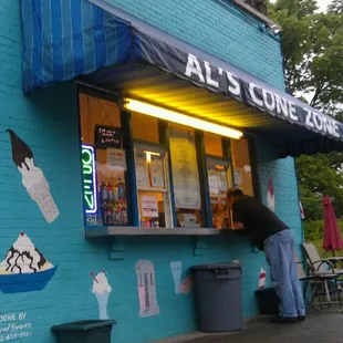 Great Ice cream spot!