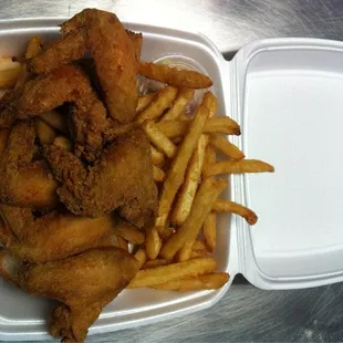6 wings only $6.99