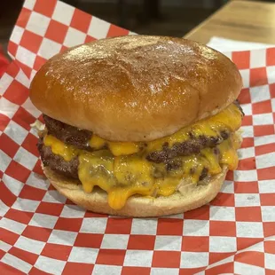 Double Cheeseburger!