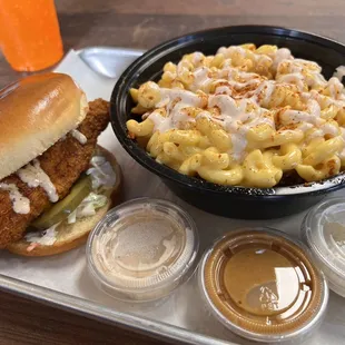 Al&apos;s Loaded Mc &amp; Cheese &amp; X-Hot Slider