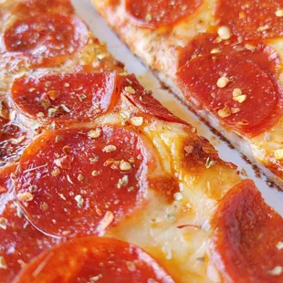 Would request more tomato sauce if ordering a whole pie. Otherwise, ok as NY-ish pizza for CA standards.