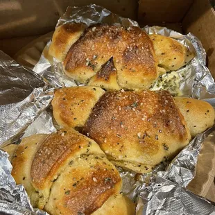 Garlic knots