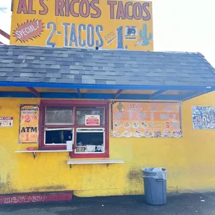 the outside of the restaurant