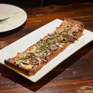 Roasted Mushroom Flatbread