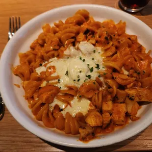 Fusilli with Chicken (full portion)