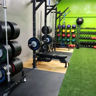 Bench pressing at APL