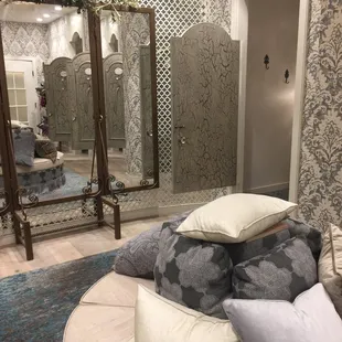 Dressing room area is lovely.