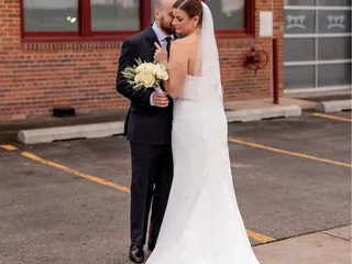 Noa Brides