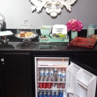 Food and fabulous hair all in one shop!!!