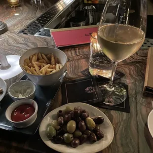 Fries, olives, vermantino