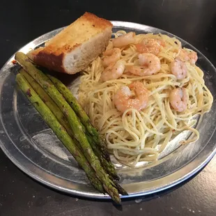 Dinner Special: Angel Hair Pasta with Shrimp and Asparagus