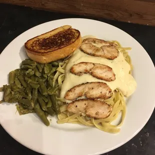 Dinner Special: Chicken Alfredo