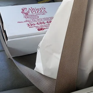 Take out fried chicken dinner box + included side salad