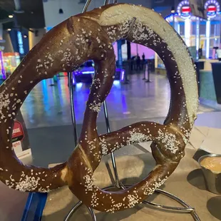 This pretzel IS RIDICULOUS!!!!!