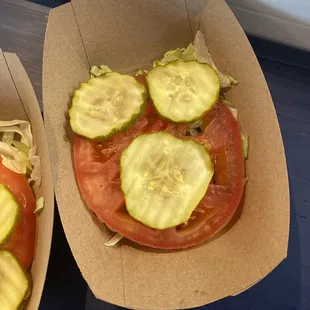 Cheeseburger toppings