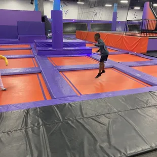 Bounce floor