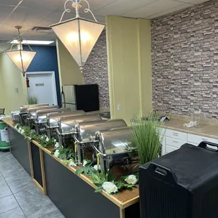 Plenty of space for all your delicious food.