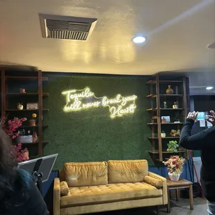 Entrance area ver cute