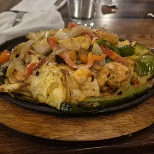 Shrimp with pineapple and rice