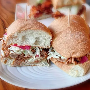 Cochinita $10.