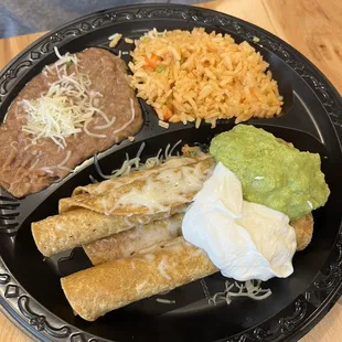 TAQUITOS ENTREE