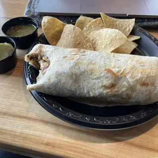 CHORIZO CON HUEVO BURRITO