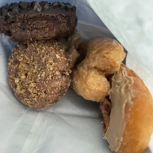 Chocolate chocolate chip, blueberry crunch, buttermilk, old fashioned maple, Maple Bacon Special