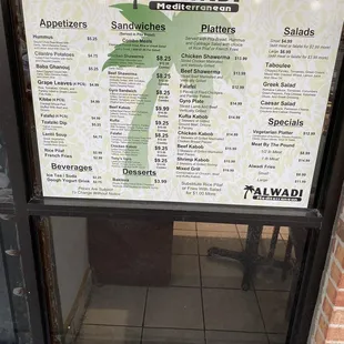 Updated pic of menu and food prices, since I didn&apos;t find one online