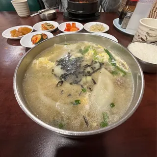 19. Mandu Guk
