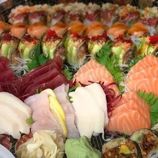 Sushi &amp; sashimi combo