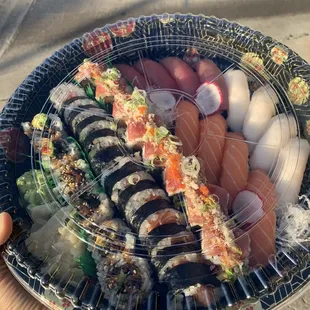 Sushi &amp; Maki Combo ($65)