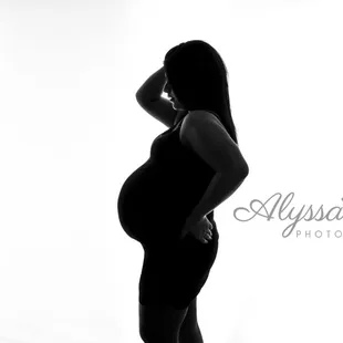Alyssa Gil Photography | Maternity | Studio
