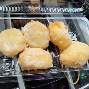 Coconut mochi