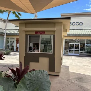 It&apos;s a small stall