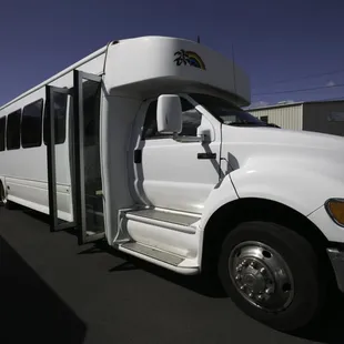 Large Luxury 44 Seat Bus