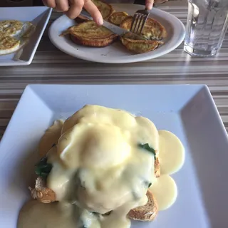 Eggs Benedict with Spinach Breakfast