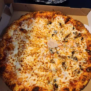 Half cheese &amp; Half cheese &amp; mushrooms