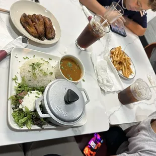 Pollo guisado