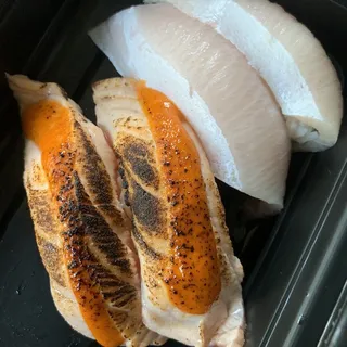 Spicy Salmon - Nigiri (2)