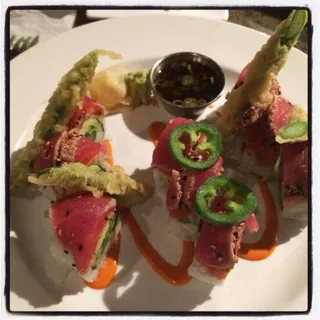 Spicy Sesame Seared Tuna Roll