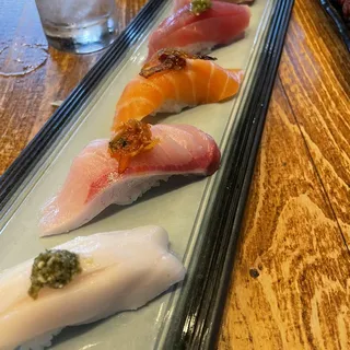 Chef's Nigiri (5pcs)