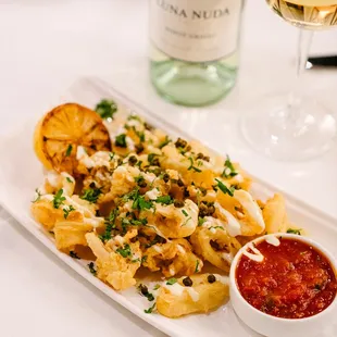 Calamari Appetizer with Luna Nuda Pinot Grigio