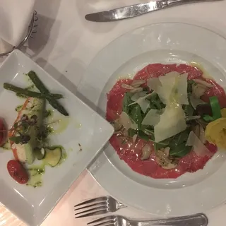 Carpaccio di Manzo ai Funghi Marinati*