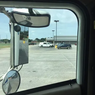 It&apos;s the little part on left of this pic. Bldg is connected to Food Lion.