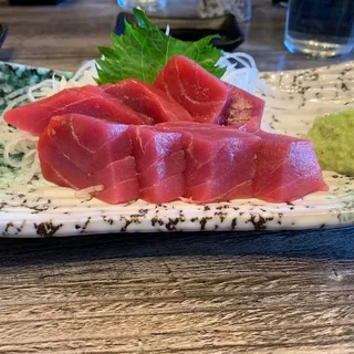 Maguro Sashimi
