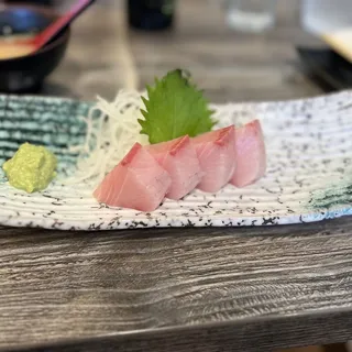 Hamachi Sashimi