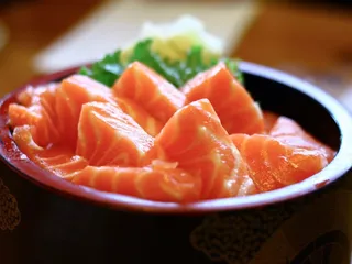 Papasan Rolls & Bowls Revolving Sushi