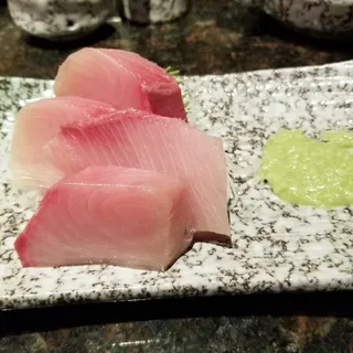 Hamachi Sashimi