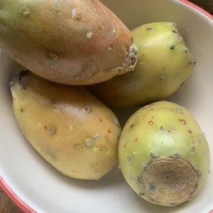 a bowl of fruit