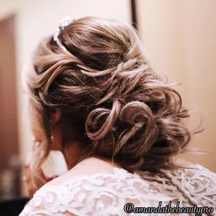 Bridal hairstyle by Amanda The Beauty Pro